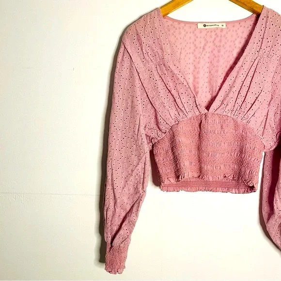 Soft Girl Pastel Pink Eyelet Puff Sleeve Crop Top - Picture 2 of 11